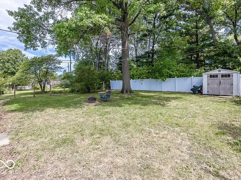 10913 College Place Dr — Photo 2