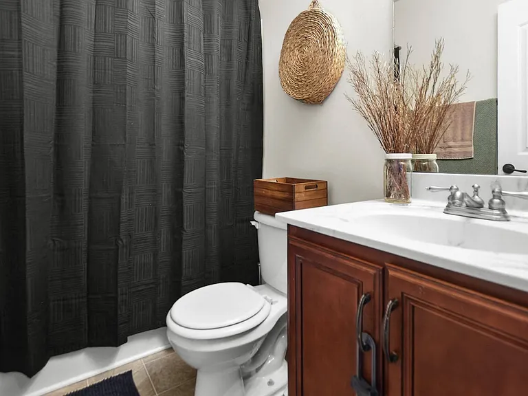 529 Oakmont Dr — Photo 13