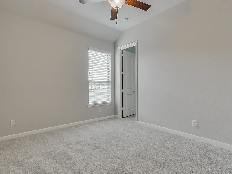 708 Blueberry Way — Photo 24