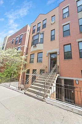 Rented by Level Group | media 23