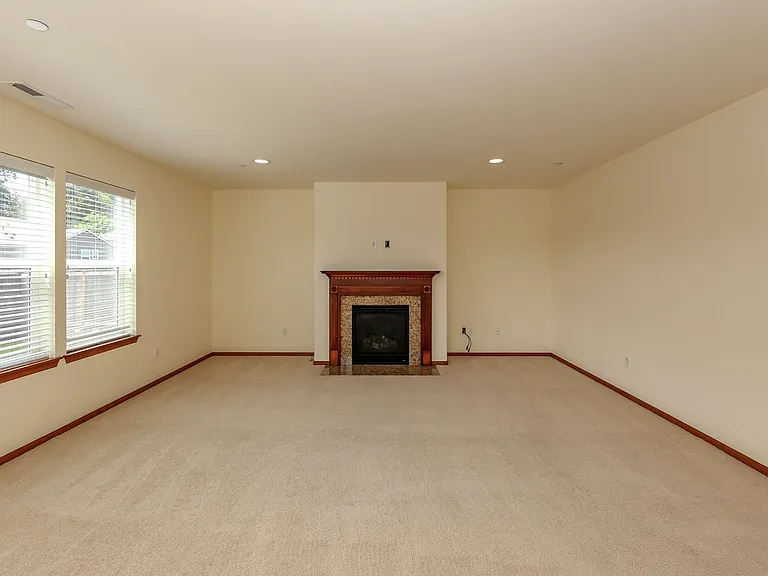 1187 Swan Loop — Photo 16