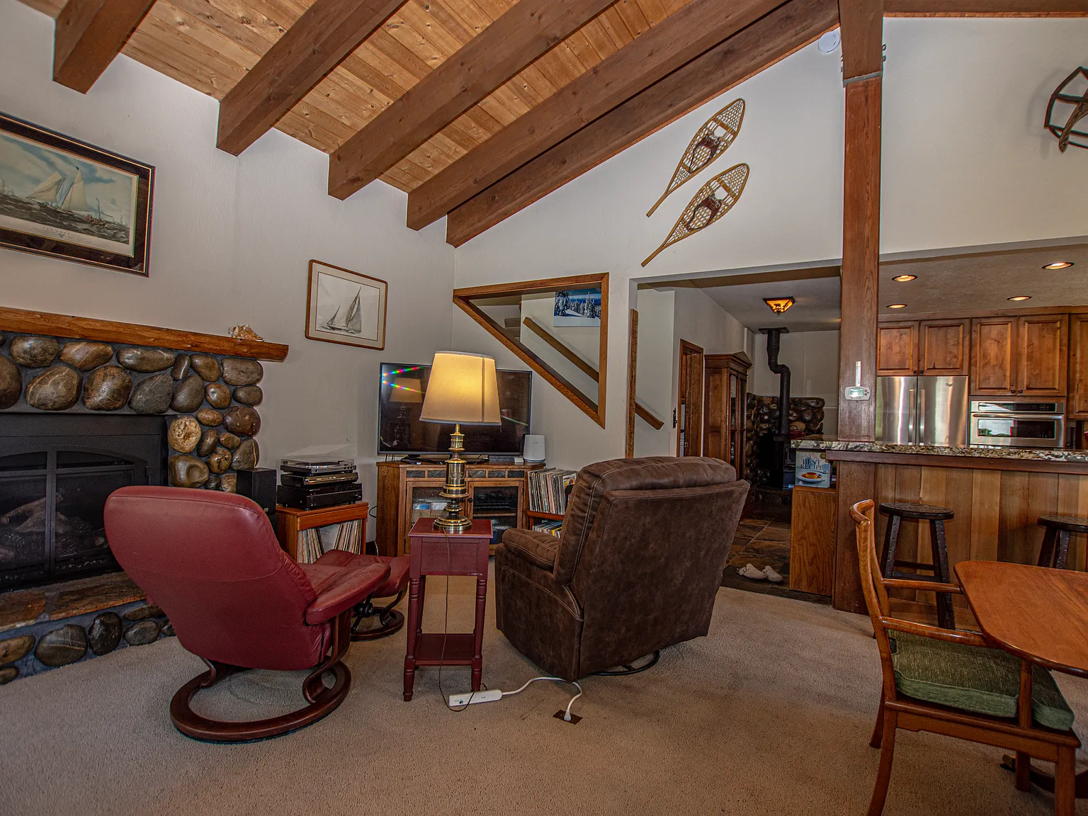 3 bed, 1696 sqft, $6,000 — Photo 1