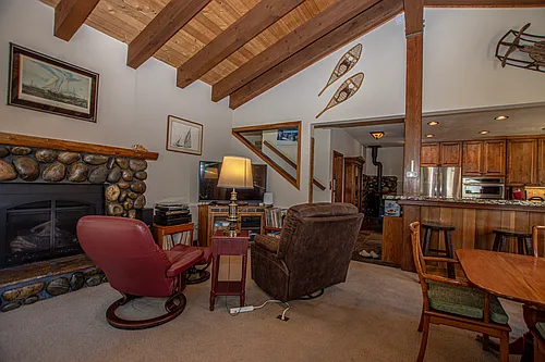 725 Balsam Ln Photo 1