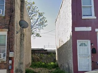 932 Edgley St, Philadelphia, PA 19122