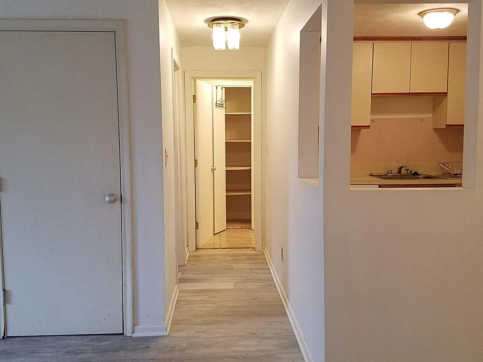 1 bed, 700 sqft, $2,000 — Photo 4