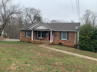 575 Briarwood Dr, Clarksville, TN 37040