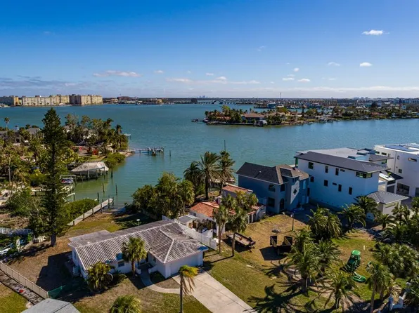 15815 Redington Dr, Redington Beach, FL 33708