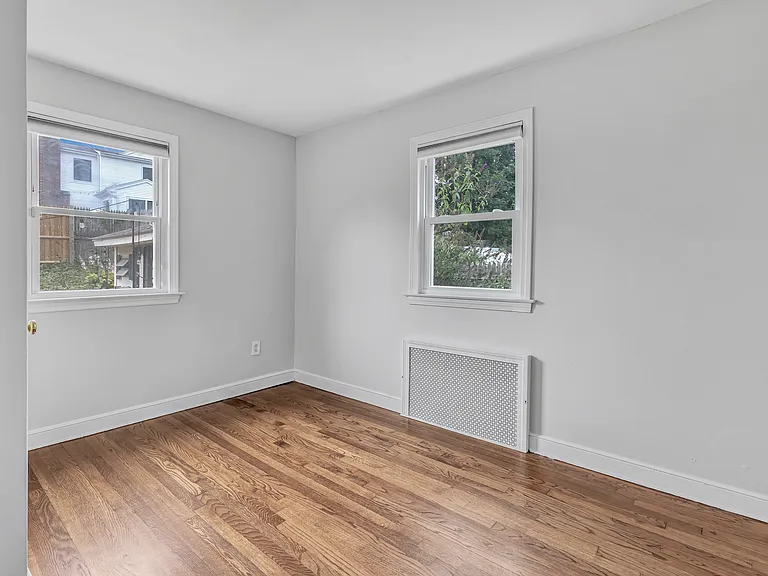 215 Bennett St — Photo 16