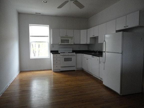 3rd image of 1022 N Damen Avenue # Fl 2nd