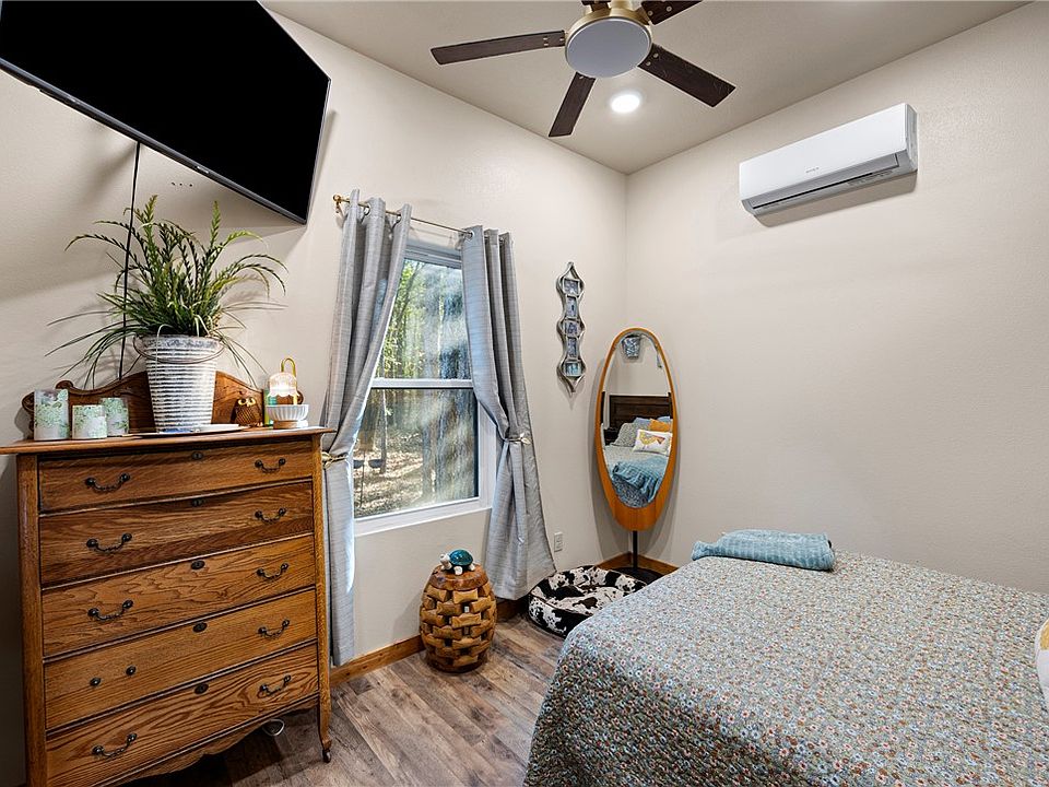 7th image of 255 Private Road 3308