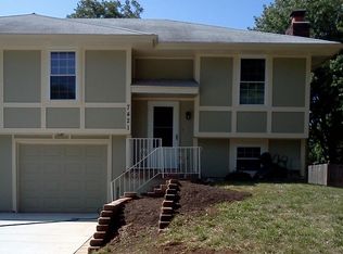 7421 NW 82nd St, Kansas City, MO 64152