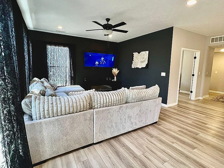 7233 Celebration Dr — Photo 24