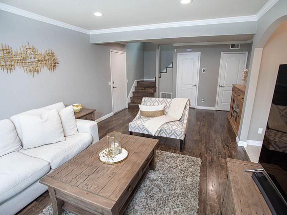 2nd image of 7410 Laurelgrove Ave Unit 3