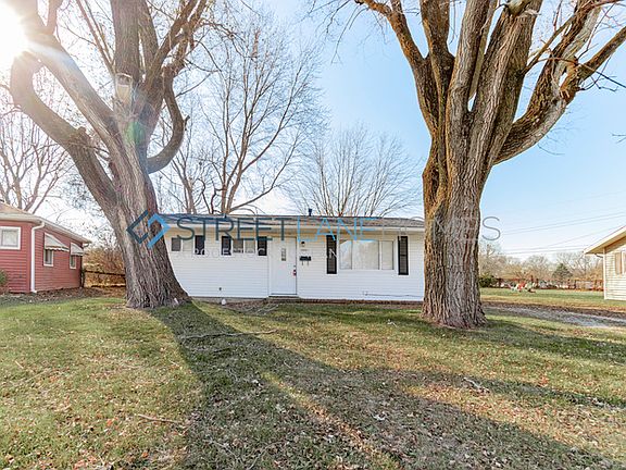 3rd image of 2733 Horton Dr
