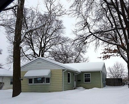 2nd image of 2524 Prial Ave