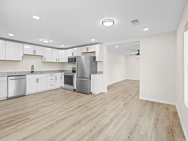 6306 FM 144 N — Photo 10