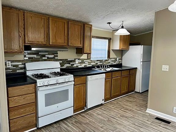 5th image of 300 Spelter Ave Lot 73