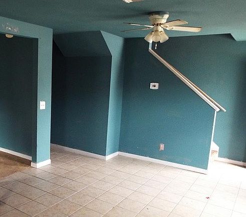 2nd image of 7583 Windsor Oaks