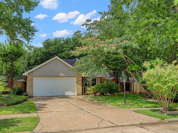 2nd image of 17110 Aprilmont Dr