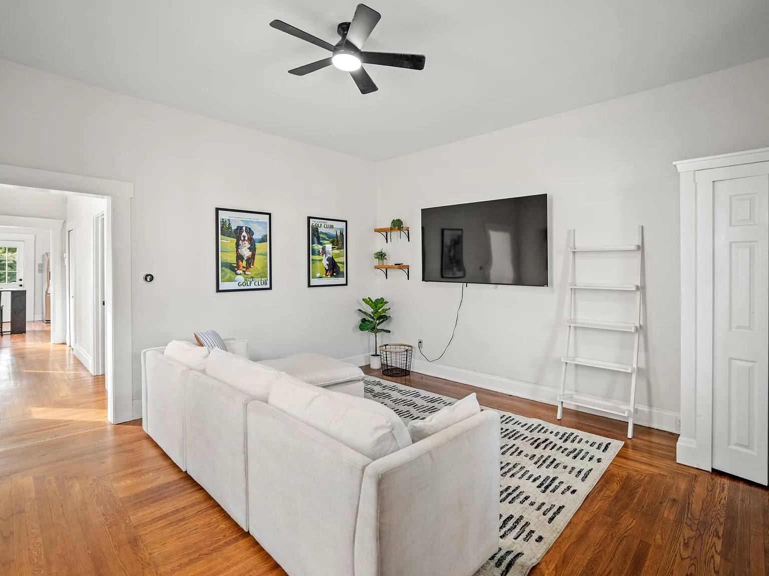 2 bed, 857 sqft, $2,200 — Photo 3
