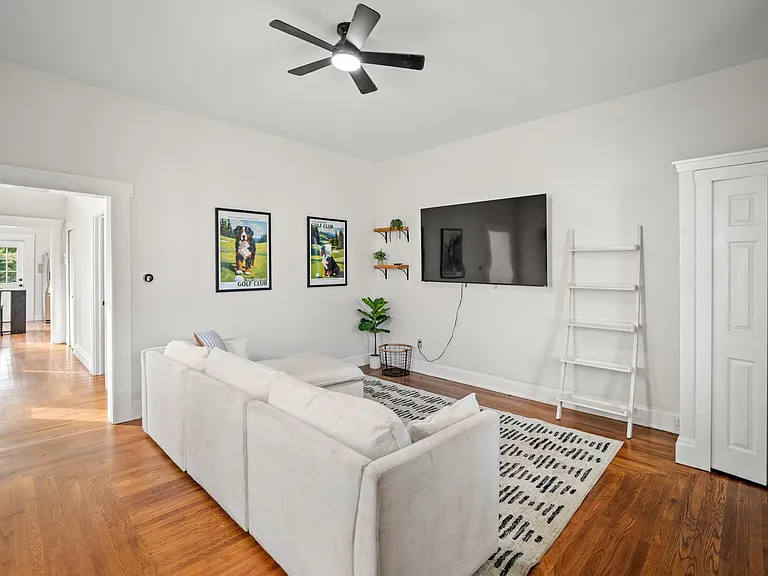 334 Walnut St — Photo 3