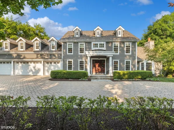 4502 Maine Trl, Crystal Lake, IL 60012
