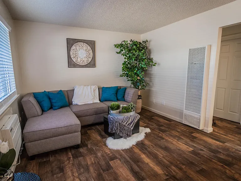 1210-1250 Kenny Dr — Photo 110