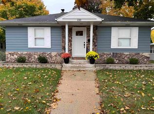 220 E Emmett St, Portage, WI 53901