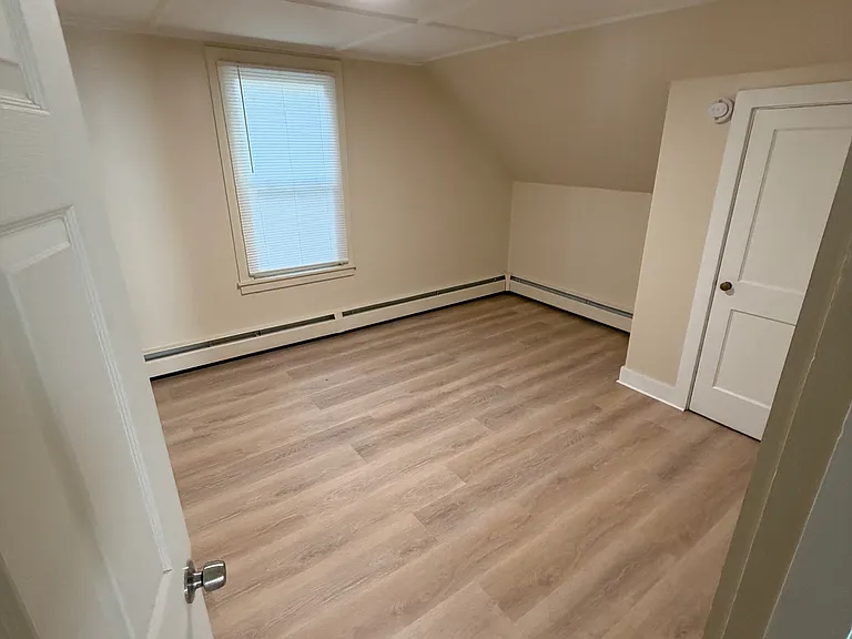 2 Gray Ave #2 — Photo 5