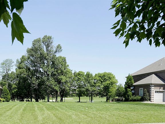 4th image of 1013 Corinthian Ct