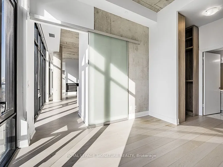 608 Richmond St W #1402 — Photo 17
