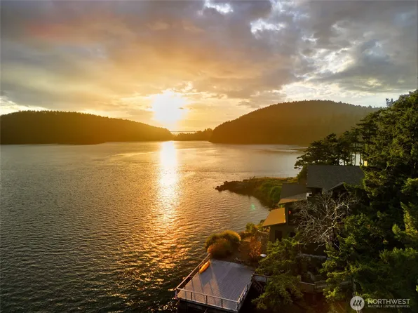 15833 Yokeko Drive, Anacortes, WA 98221