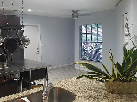 3rd image of 7171 Le Chalet Blvd