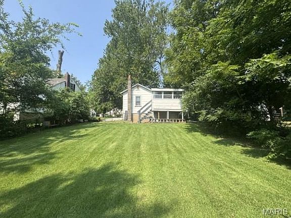 3rd image of 324 N Floridale Ave