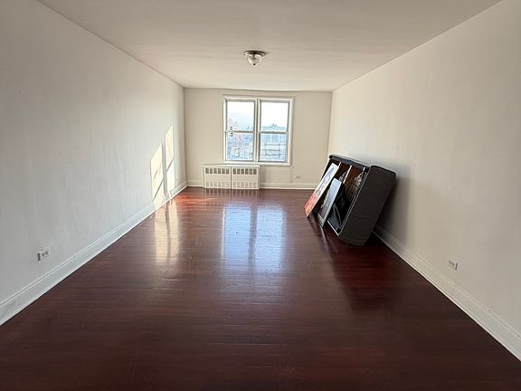 2nd image of 2112 Starling Ave APT 6E