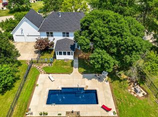 203 Woodmere Way Ct, Saint Charles, MO 63303