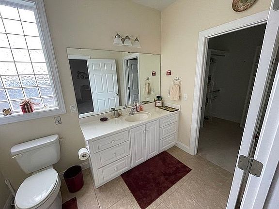 Master Bath, natural light