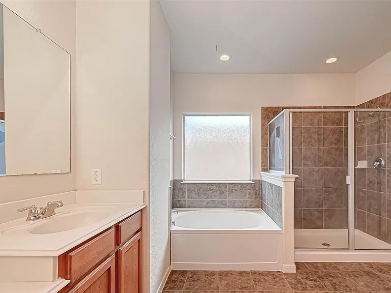 2815 Mustang Hill Ln — Photo 35