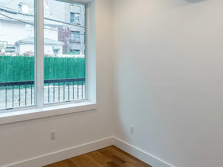 83 Winthrop St #1C — Photo 8