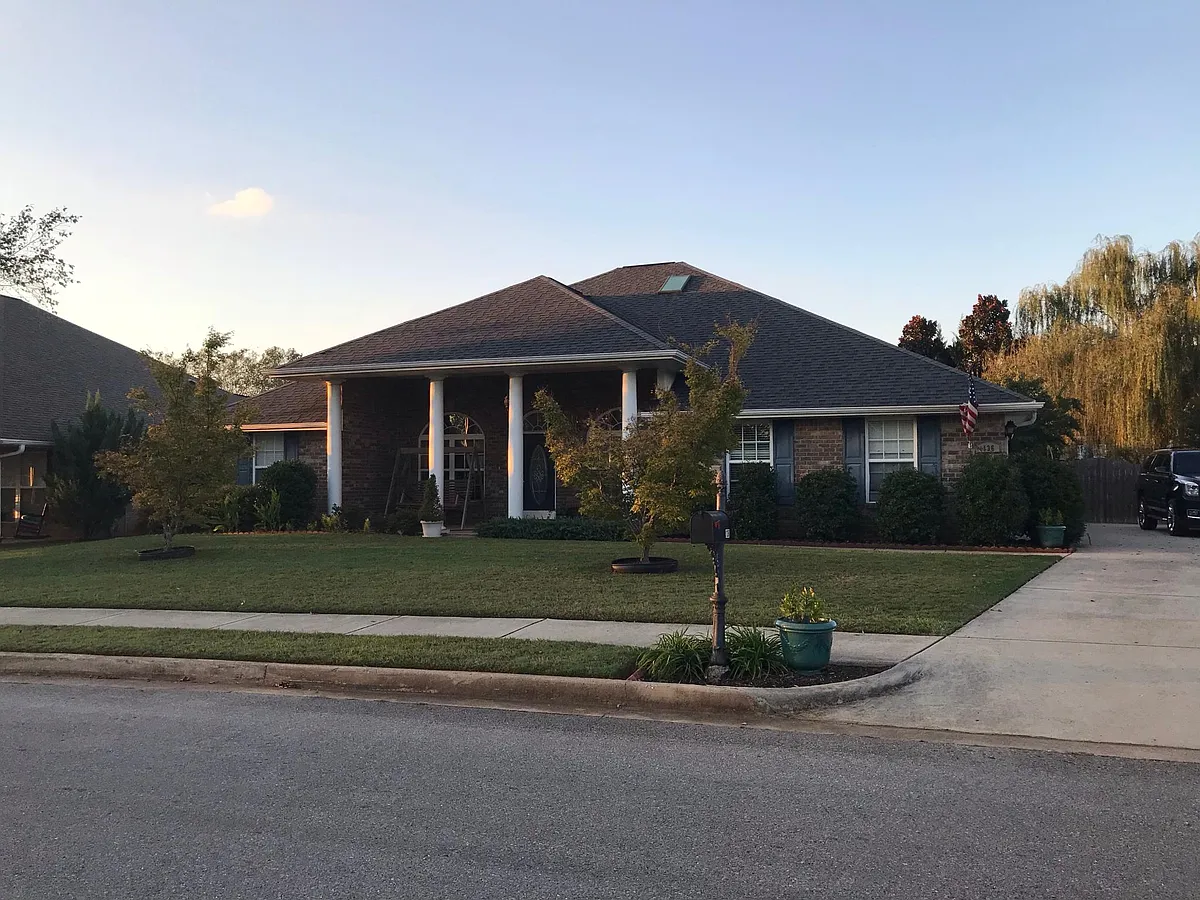 Building Photo - 136 Coldsprings Dr