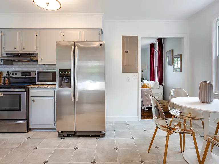 2101 Noble Rd — Photo 10