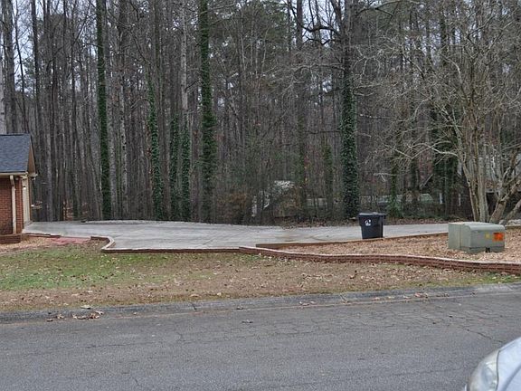 2nd image of 2279 Pine Stream Ct