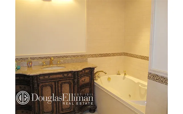 Rented by Douglas Elliman | media 13