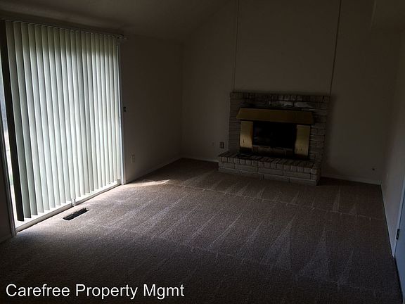 3rd image of 1696 NE Kennedy Ln