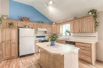3rd image of 244 NE Nightshade Ave