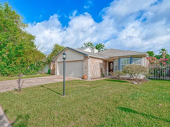 3rd image of 12822 Westpark Drive