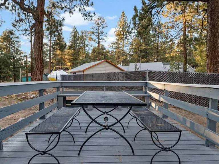 697 Chipmunk Ln — Photo 10