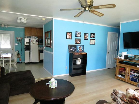 5th image of 1037 Sarasota Dr