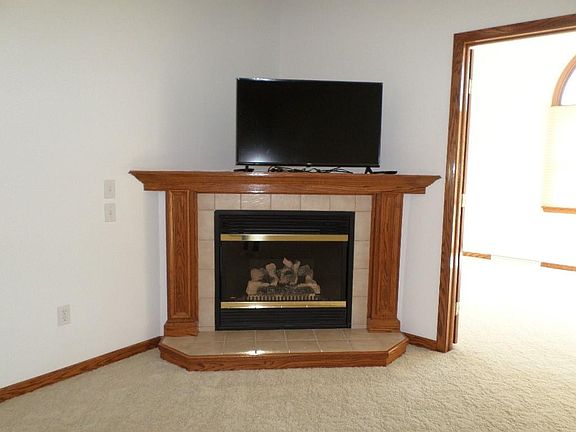 5th image of 4230 Azalea Cir #57