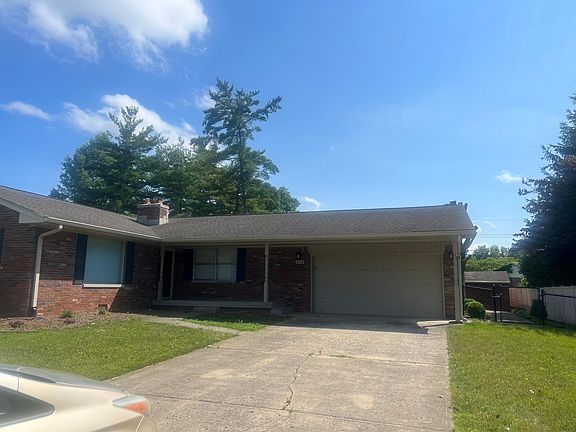 2nd image of 8140 Laura Lynne Ln